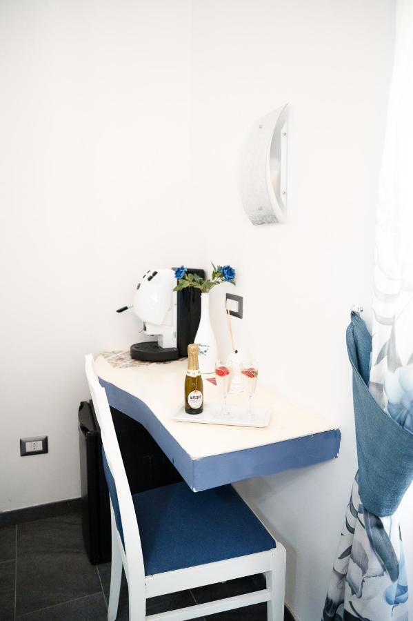 La Magnolia Rooms Procida Exterior foto